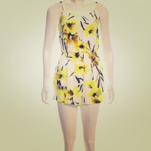 Alice + Olivia Sleeveless printed romper